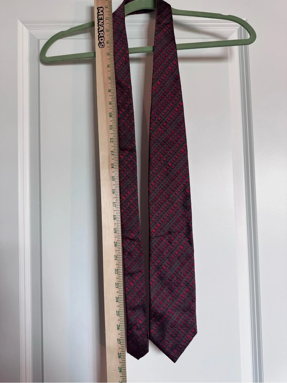 D’este Italian Red and Gray Patterned 100% Silk Tie